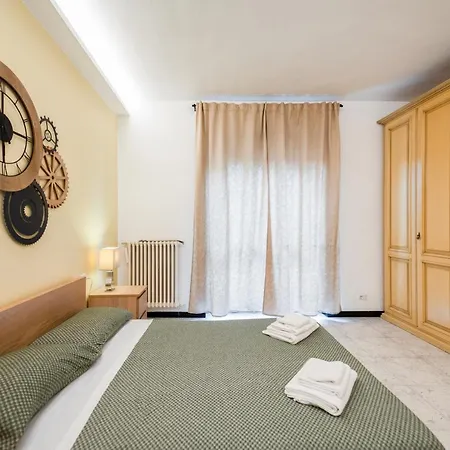 Smart Near Metro Apartment